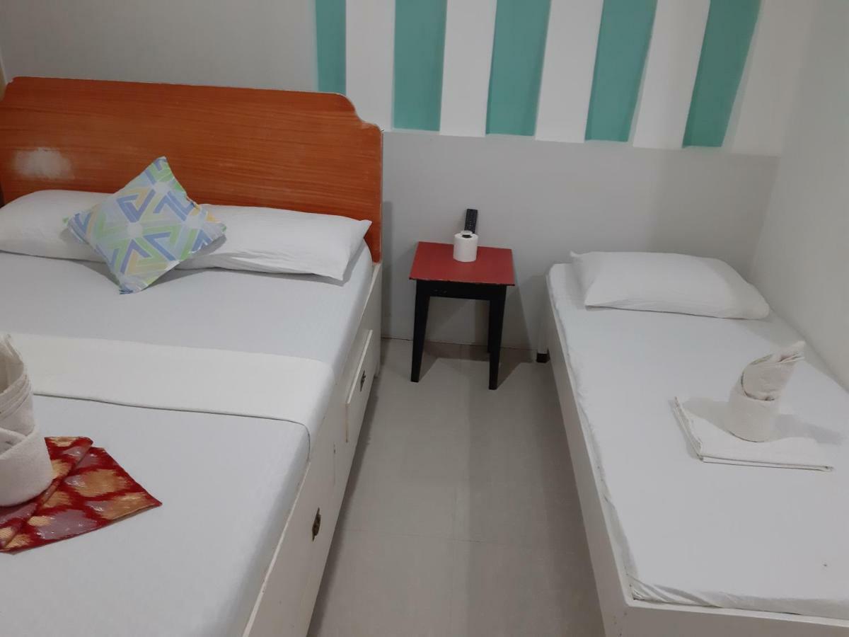 OYO 712 Island Hop Nido Hostel El Nido Buitenkant foto